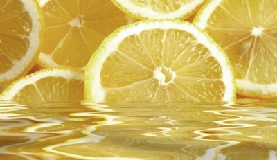 limon suyu ile saç rengi açmak