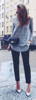 gri kazak kadın siyah dar paça pantalon