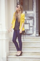 sarı blazer ceket kadın lacivert dar pantalon topuklu ayakkabı