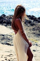 yazlık beyaz sırtı açık elbise